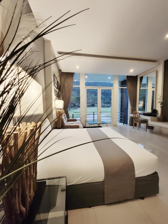 Hotel The Midst@ Royal Hills Nakornayok Nakhon Nayok Esterno foto